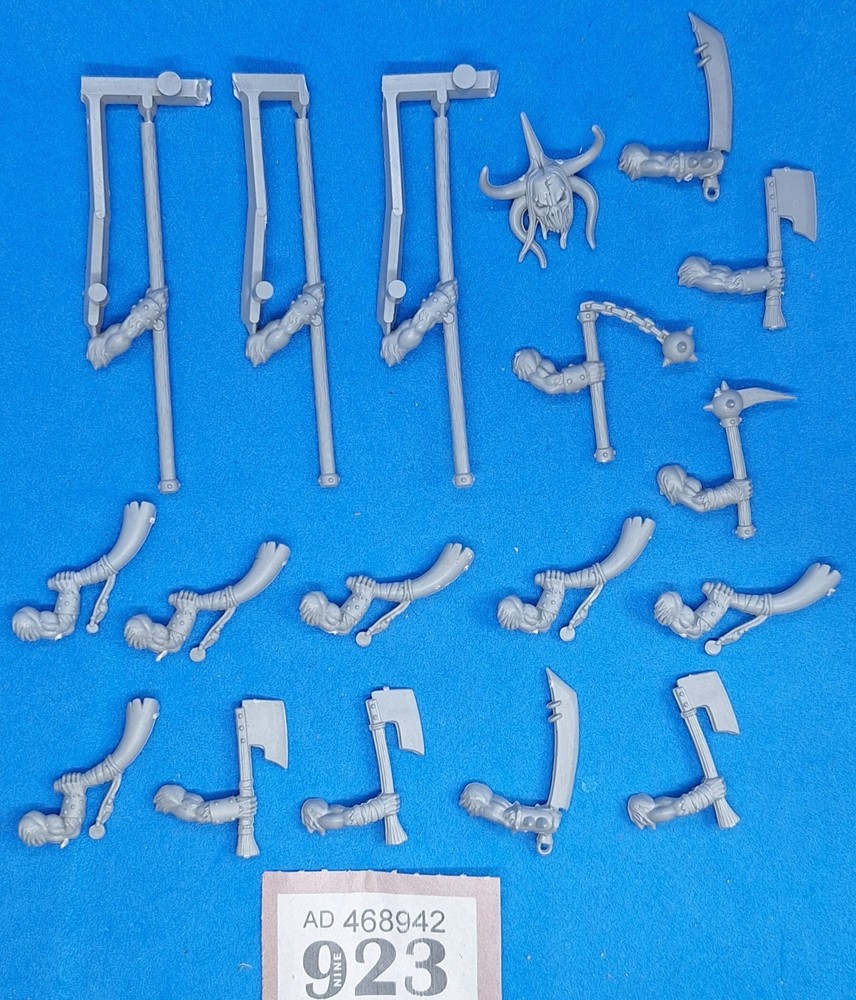 Warhammer Chaos Beastmen Gor Bestigor Right Arm Bits Games Workshop 2002
