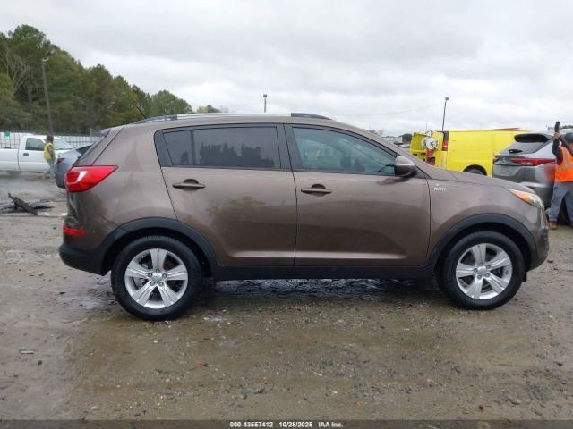 SPORTAGE 2012 Glove Box 4908174