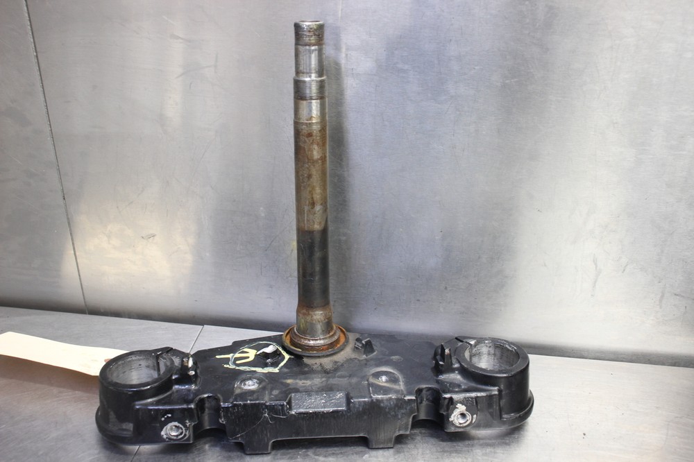 2006 Suzuki Boulevard C90 Lower Triple Tree Clamp