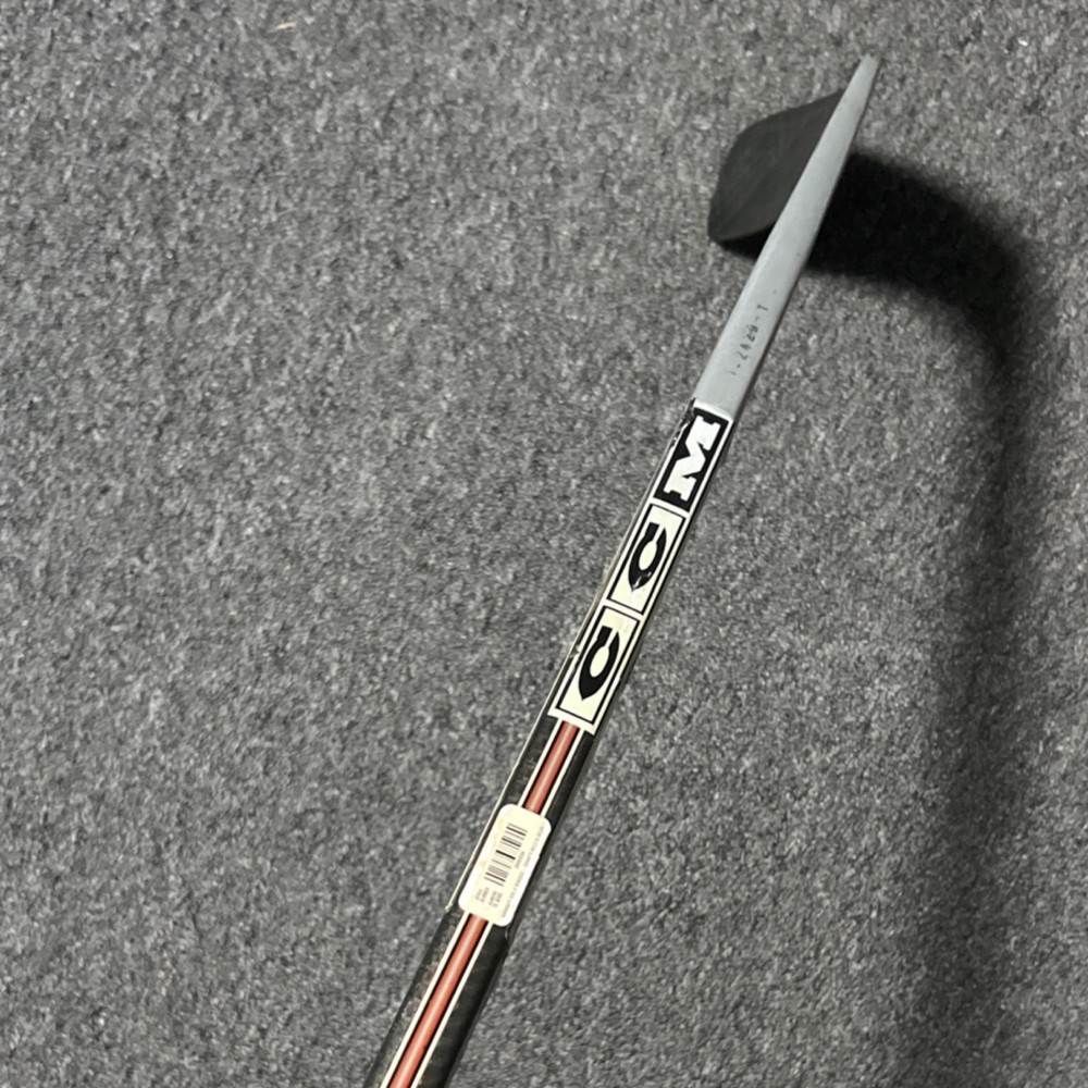 CCM Vector V130 Tac Grip Forward Minnesota State Mavericks Geoff Irwin Stick
