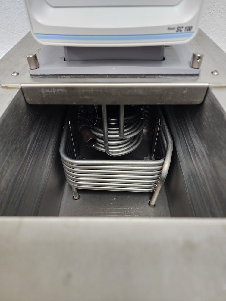 Thermo HAAKE A28 Chiller Recirculating Bath w/ SC100 Digital Controller