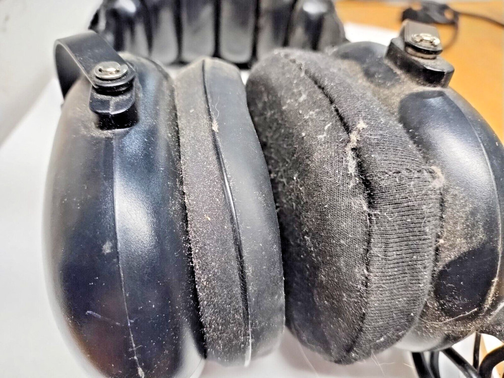 Flightcom Classic Aviation Headset Black, Model 4DLX, Used