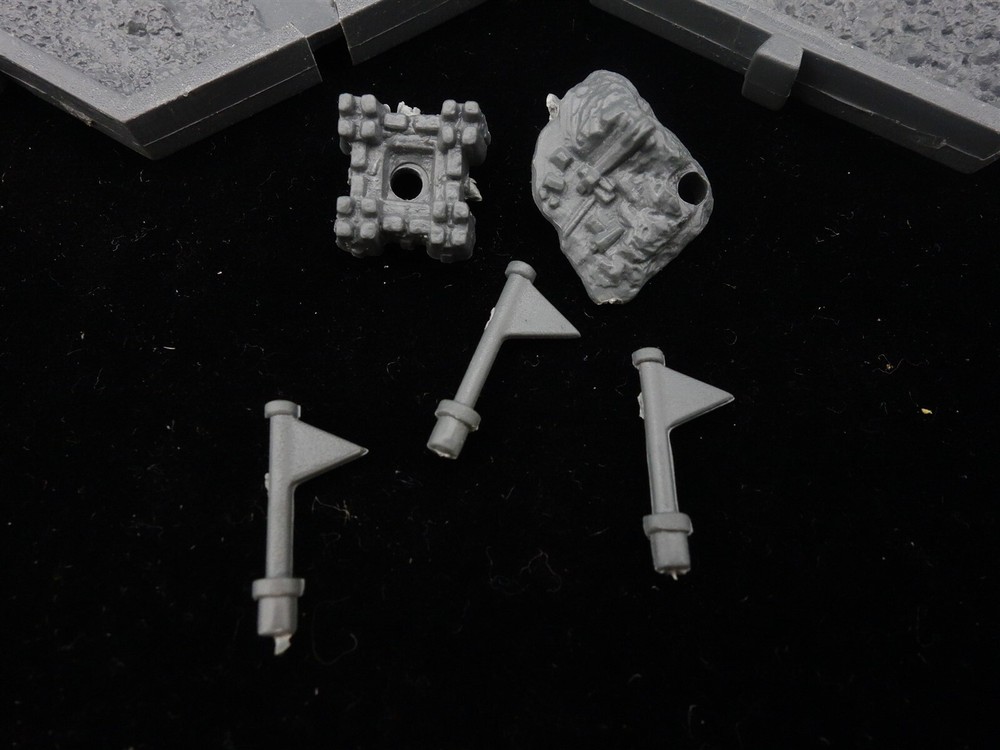 Warhammer Fantasy "Oldhammer" - 2 Mighty Empire Tiles w/ bits (oop plastic)