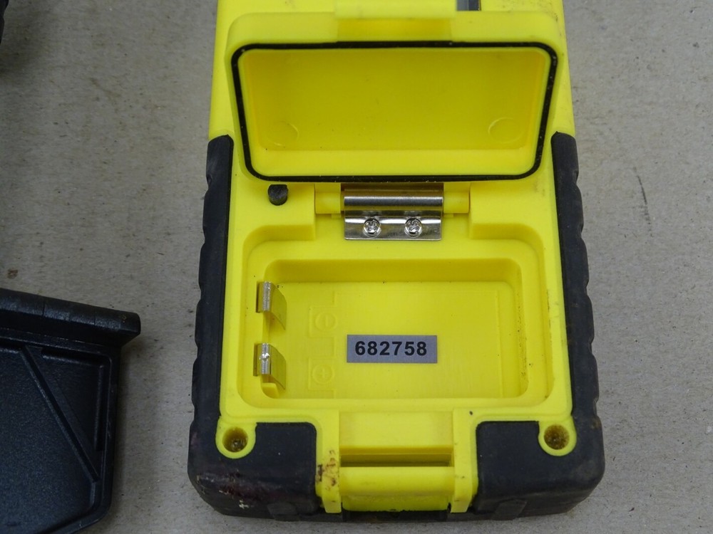 AdirPro Universal Laser Detector w/ Clamp , LD-8