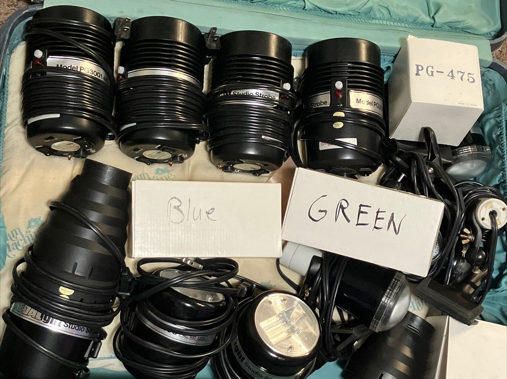 VTG Working Studio Flash Lot Medalight, Wow-2000 Ac Slave Flash Unit/ PG-475+mor