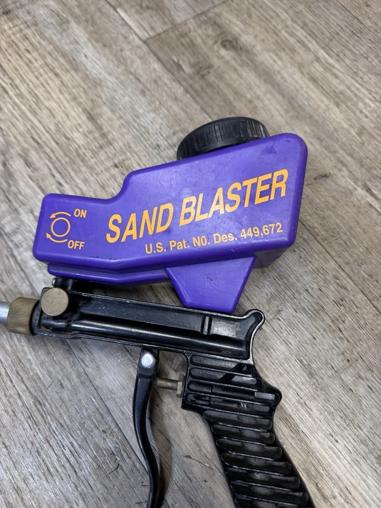 Central Pneumatic Gravity Feed Sand Blaster Gun Tool Item 45998