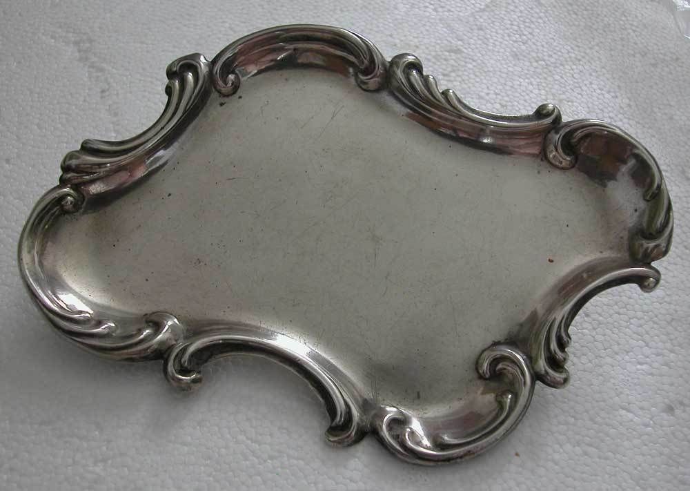 A FINE EARLY 20TH CENTURY SOLID STERLING SILVER ROCOCO STYLE SMALL DISH
