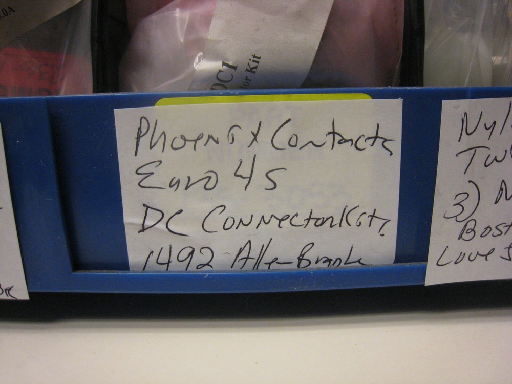 KITDC1, DC Connector Kit -- New -- factory pack