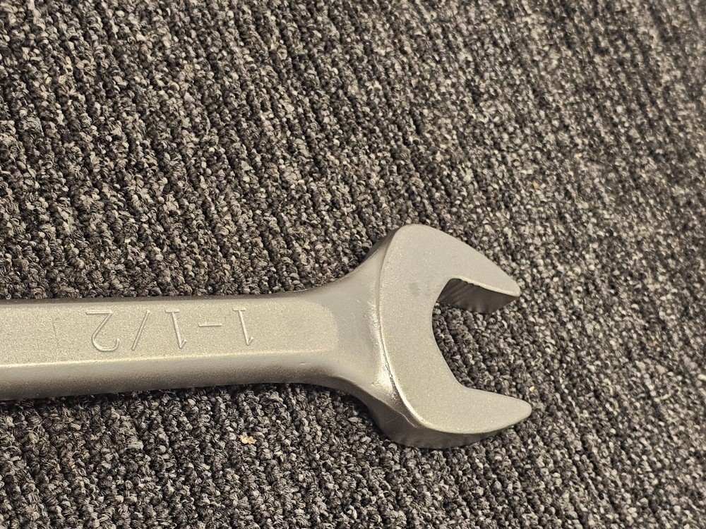 (QTY 1) Wright Tool 1-1/2" WrightGrip Combination Wrench, 12 Point 1148