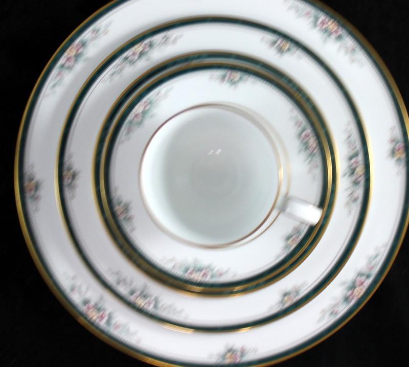 Noritake Landon 5 Piece Place Setting 4111