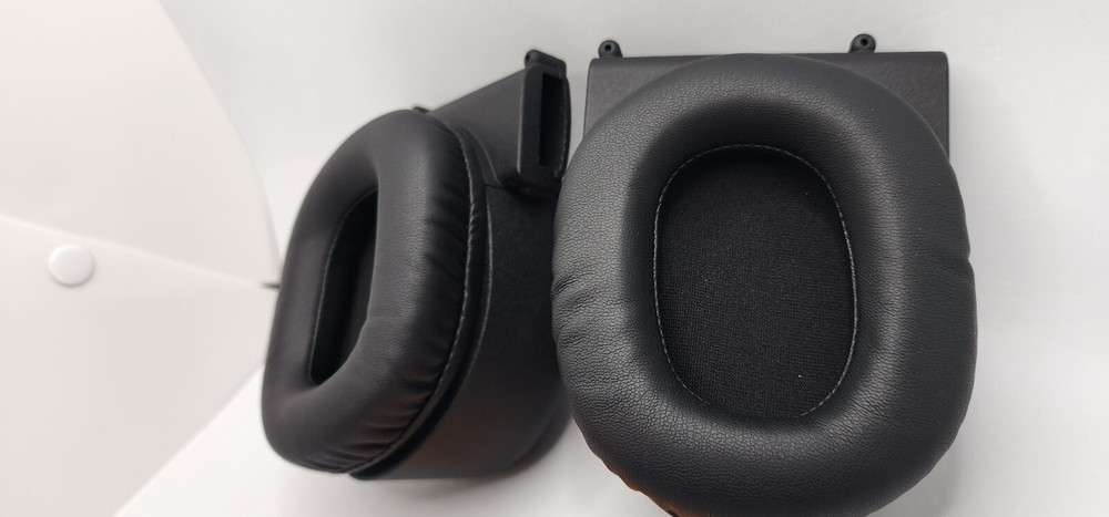 HTC VIVE Focus 3 / Vision Headset - Deluxe Audio Padding Upgrade Attachment