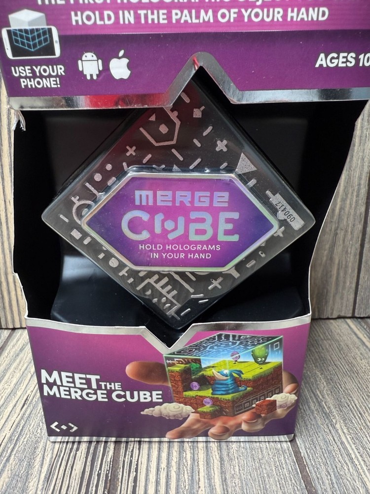 Merge Cube Augmented Reality & Virtual Reality STEM Toy Ages 10+