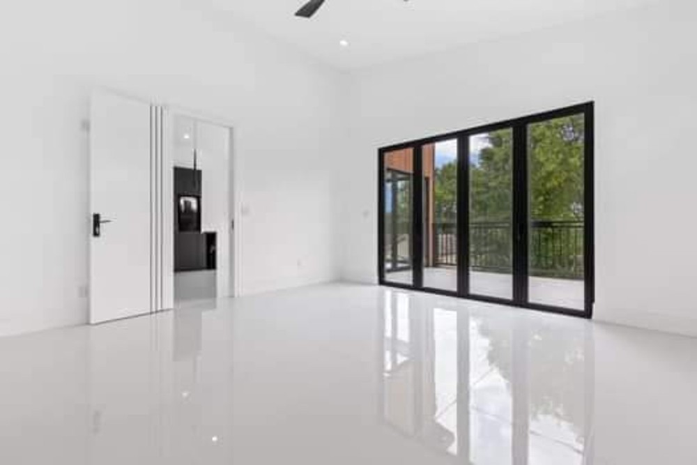Aluminum Bi-fold Patio Sliding Folding Door  ( various sizes)