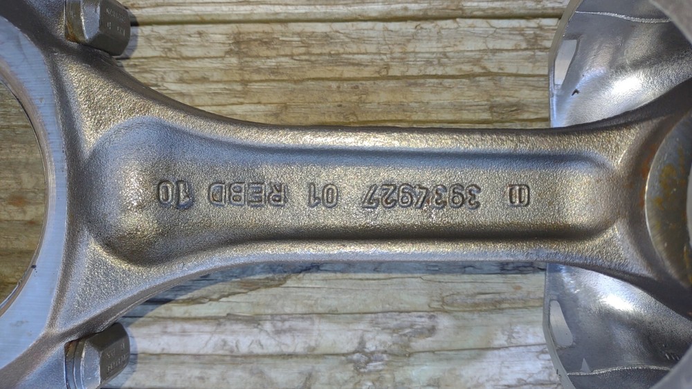 Cummins ISC 8.3CR Connecting Rod and Piston no4