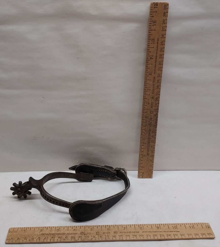 single Cowboy SPUR - RIGHT - Fixed Button - listing #903253