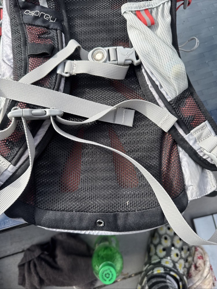 Osprey Verve 9 Hydration Backpack - Gray Orange. Good Condition