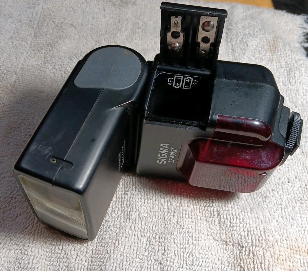 Vintage Camera Flash Electronic SIGMA EF-430 ST (See Description)