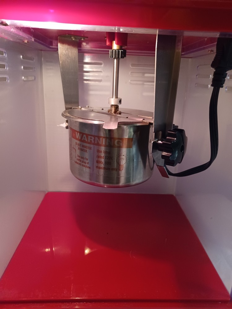 Popcorn Maker WARING PRO WPM25 Makes Good Popcorn In Good Condition