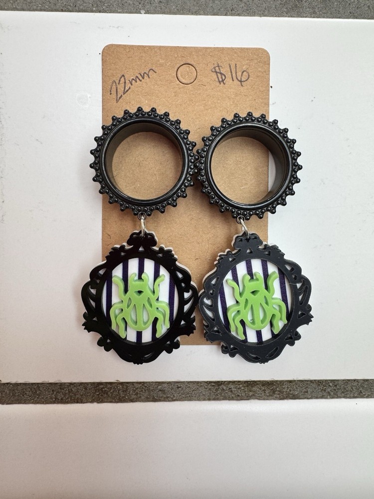 Striped Plugs