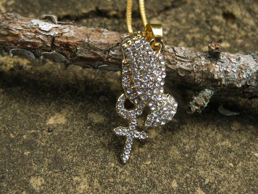 7 ARCHANGELS PRAYING HANDS PENDANT