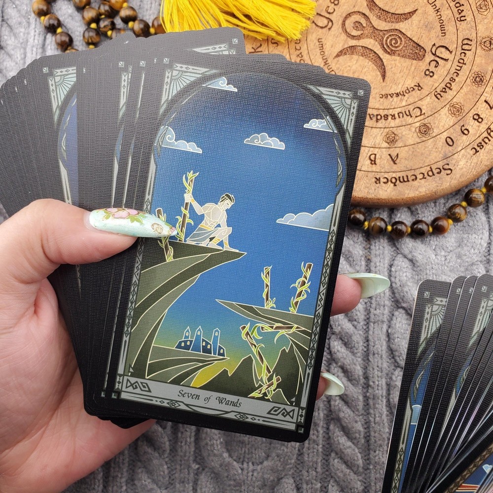 Broken Mirror Tarot Fourth Edition by Woh Studio 81 Card Tarot Deck USED