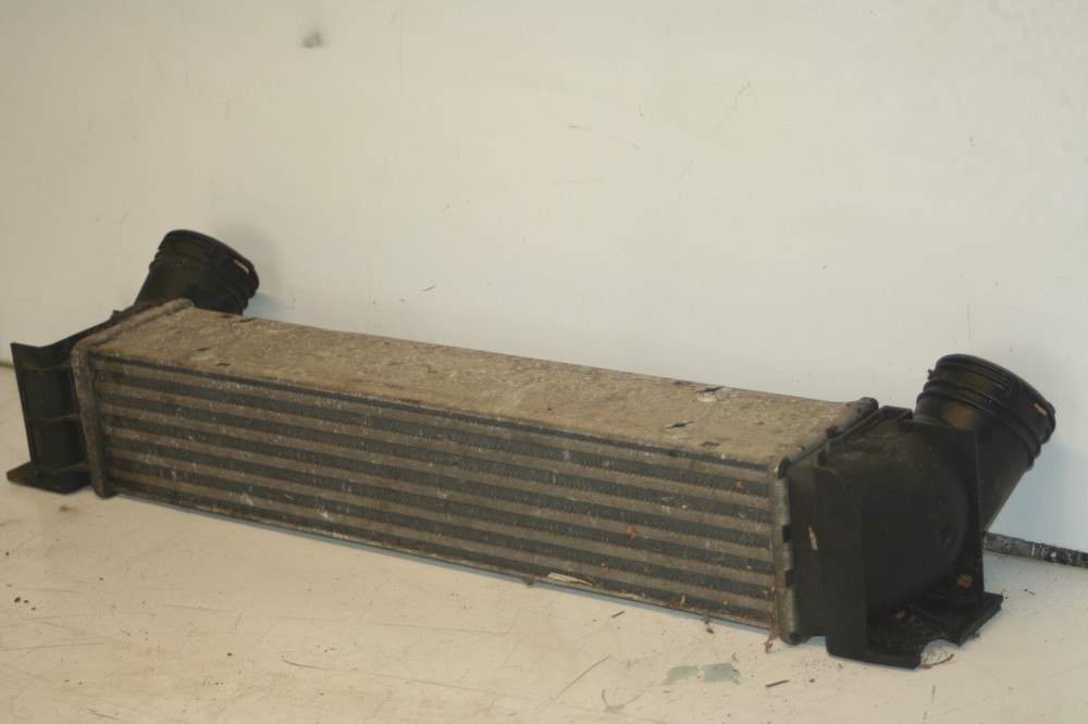 (95) 2010 BMW 1 SERIES E82.  BOOST INTERCOOLER