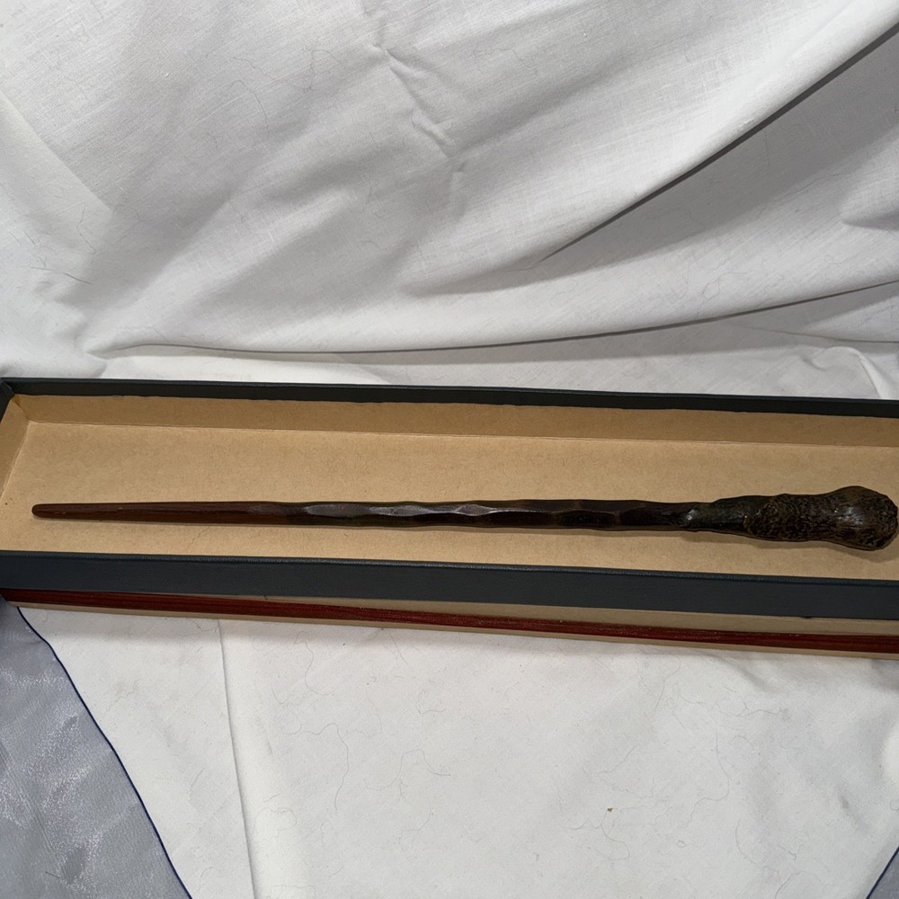 Harry Potter Universal Studios WAND w/box