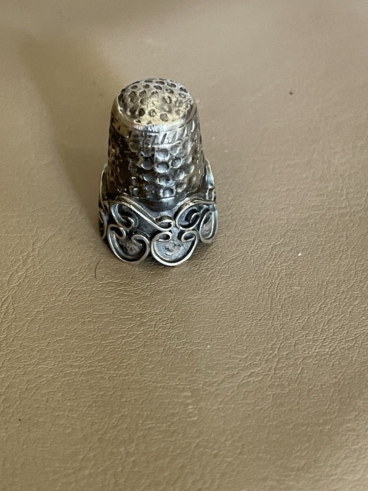 Vintage Sterling Silver Thimble (W22)