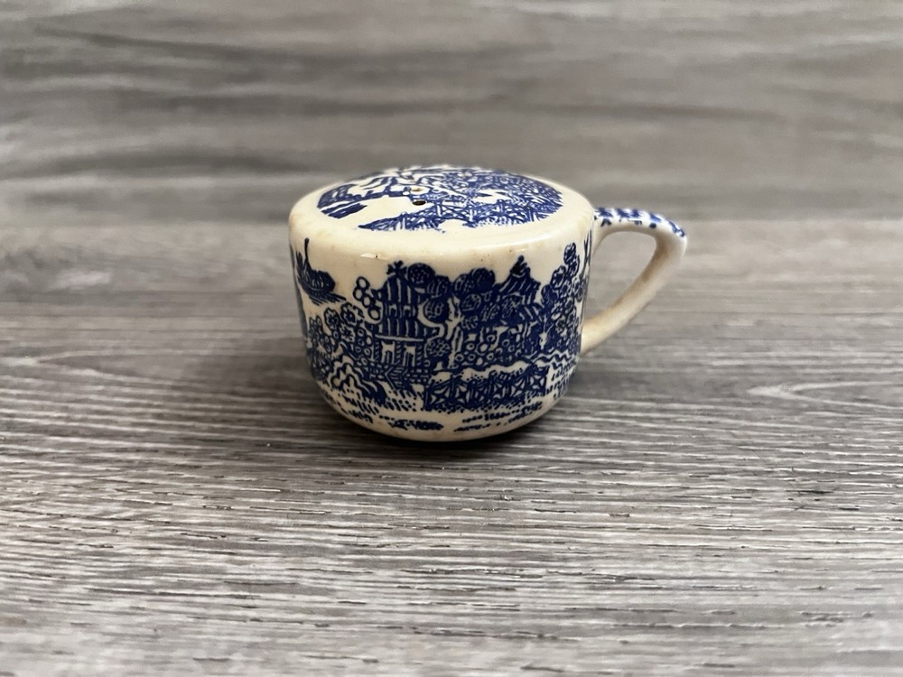 Vintage Blue Willow Pepper Shaker Ceramic Transferware Single w Handle 2.25”