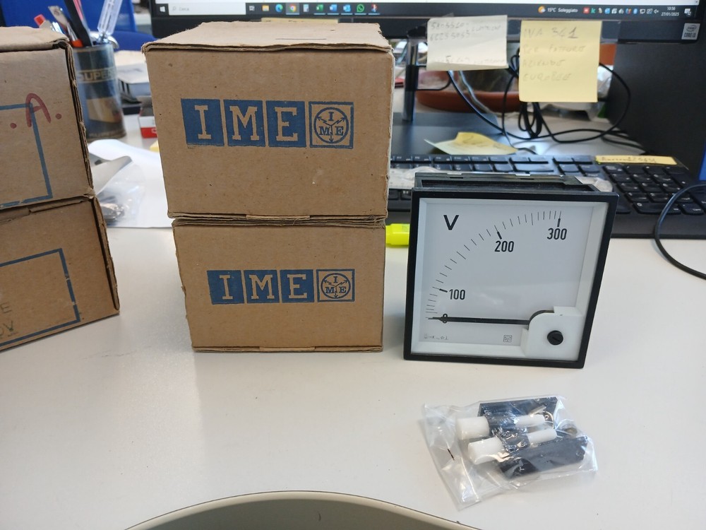 IME RQ96E VOLTMETER CA 96X96 DIR 300V