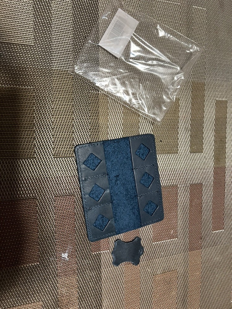 New Memory card organizer, holder up to 12