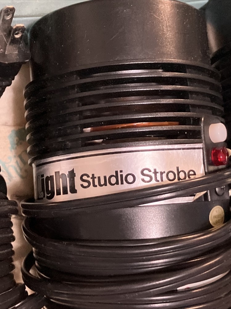 VTG Working Studio Flash Lot Medalight, Wow-2000 Ac Slave Flash Unit/ PG-475+mor