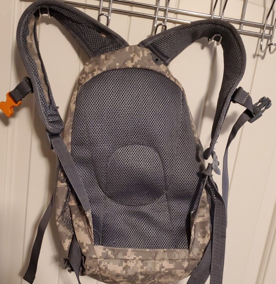 Lucky Bums Backpack Camouflage