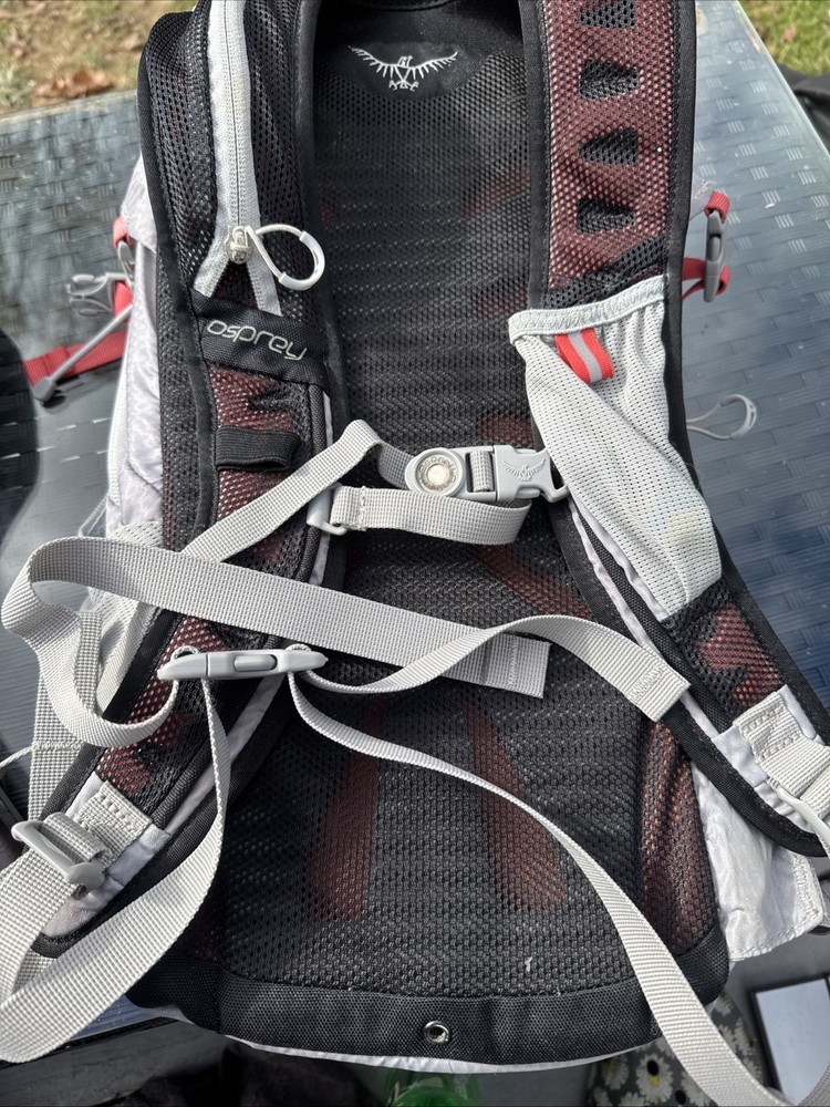 Osprey Verve 9 Hydration Backpack - Gray Orange. Good Condition
