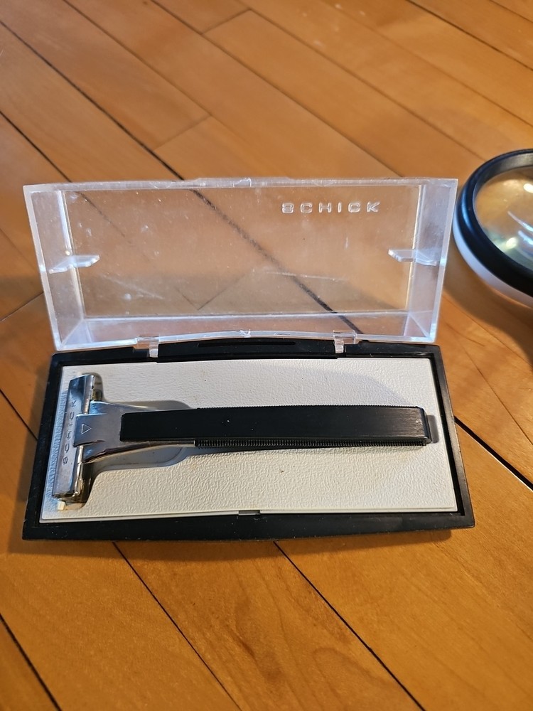 Vintage Schick Razor