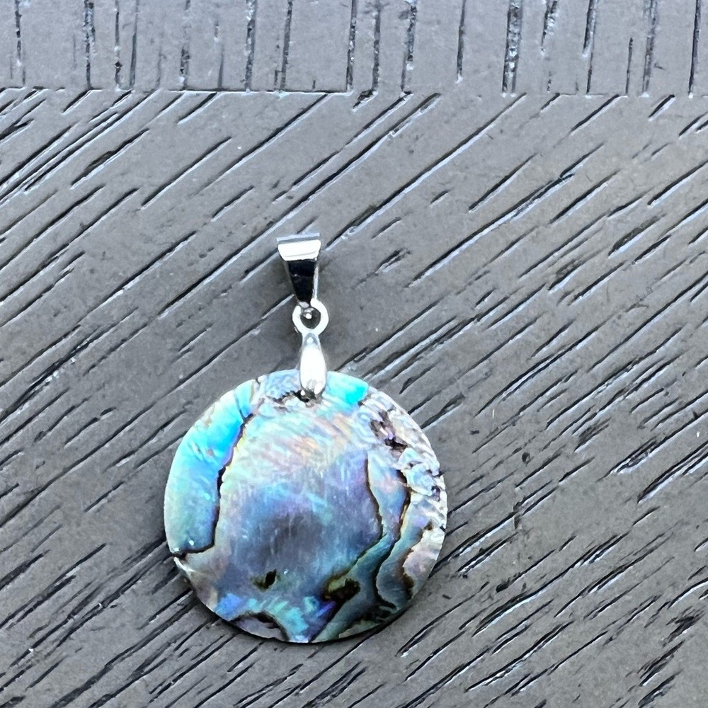 Abalone pendant