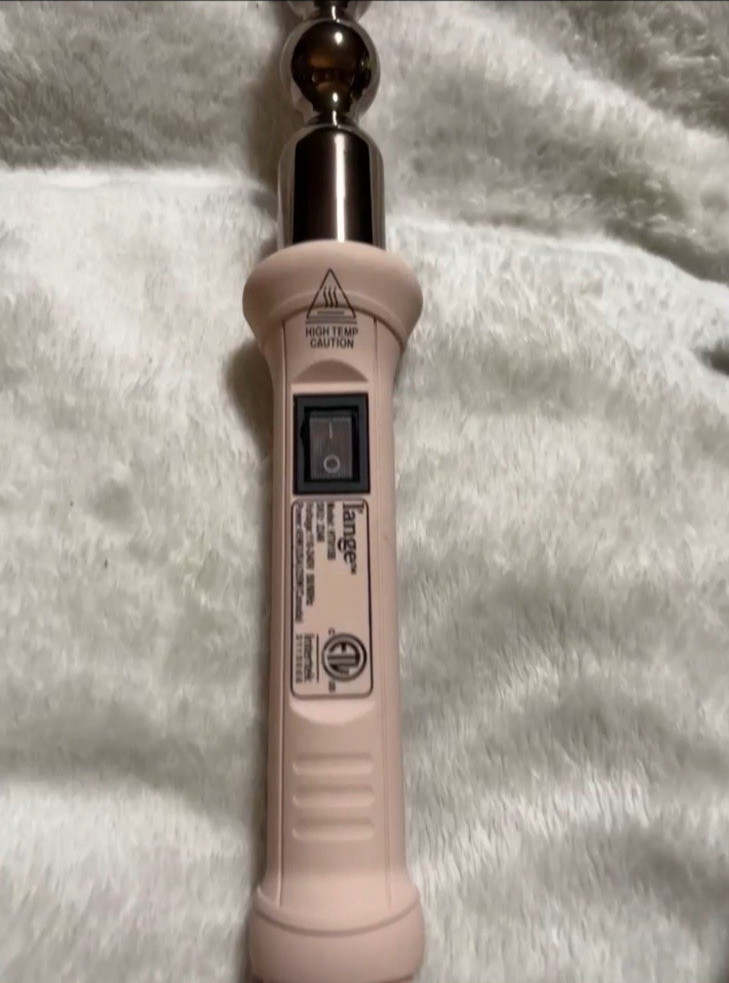 L'ange Le Perlé bubble styling tool designed to create specific curls and waves