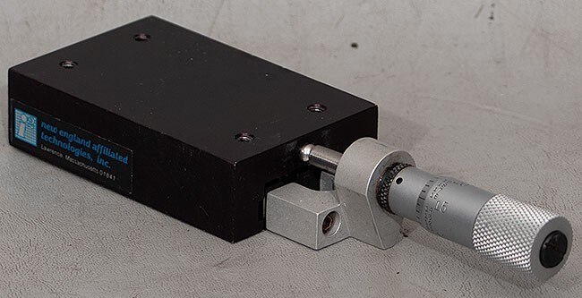 NEAT/New England Affiliated Technologies TC-200-M5 Manual Table/Positioner Stage