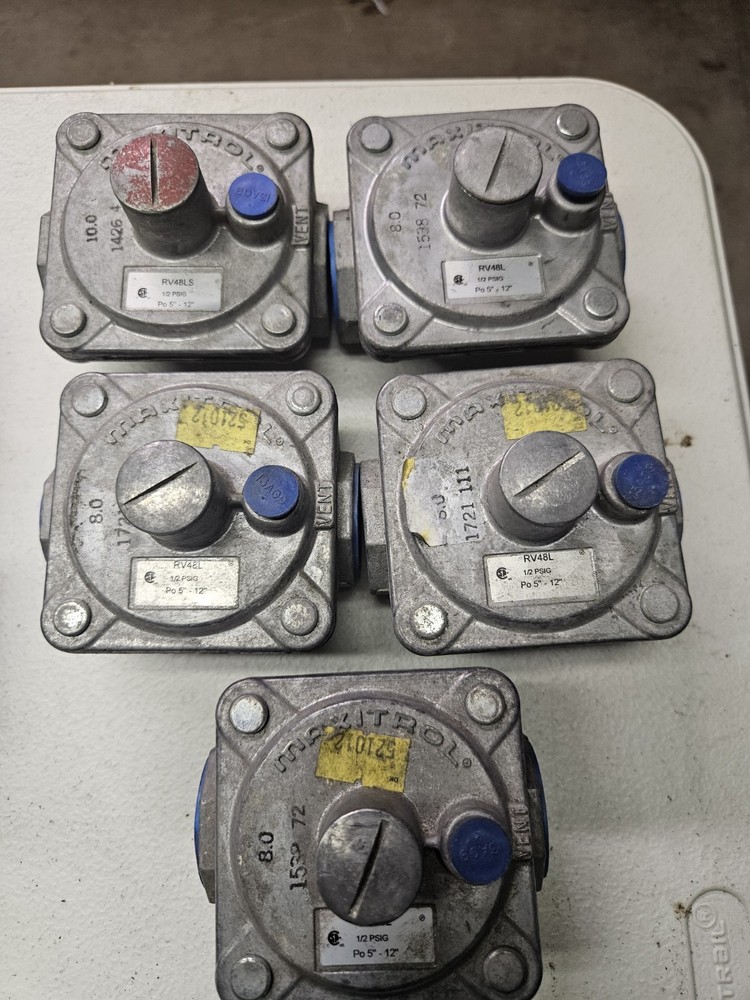 Maxitrol RV48 Gas Regulator  Lp