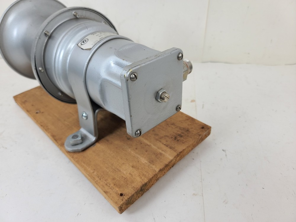 Thomas Ind. Benjamin Products Electrical Horn KM-8170