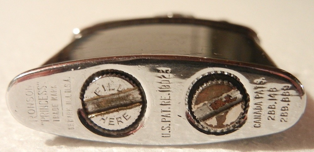 VINTAGE RONSON PRINCESS CIGARETTE LIGHTER