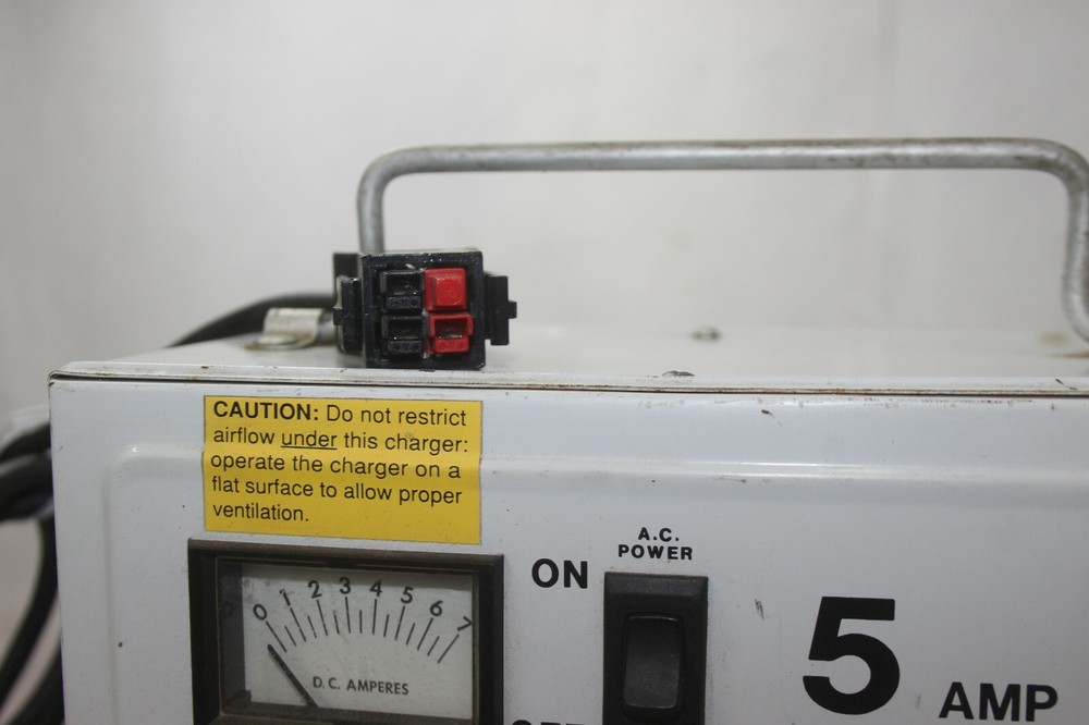 Pacesaver 0635-61 24 volt 5 AMP Charger