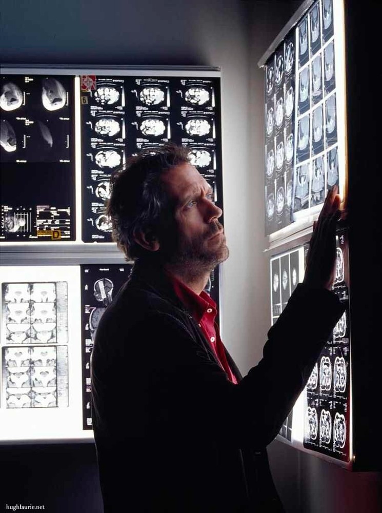 HOUSE MD: Dr. Hugh Laurie Brain Cat Scans/Folder Prop w/Studio COA