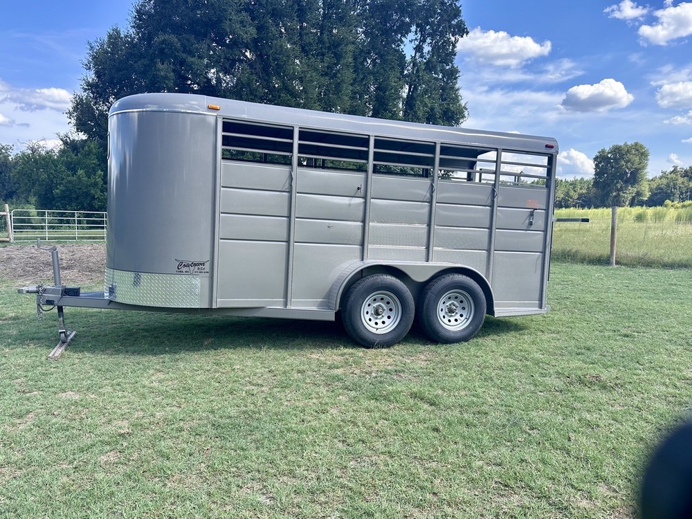 Bumper Pull  Horse / Livestock / Animal