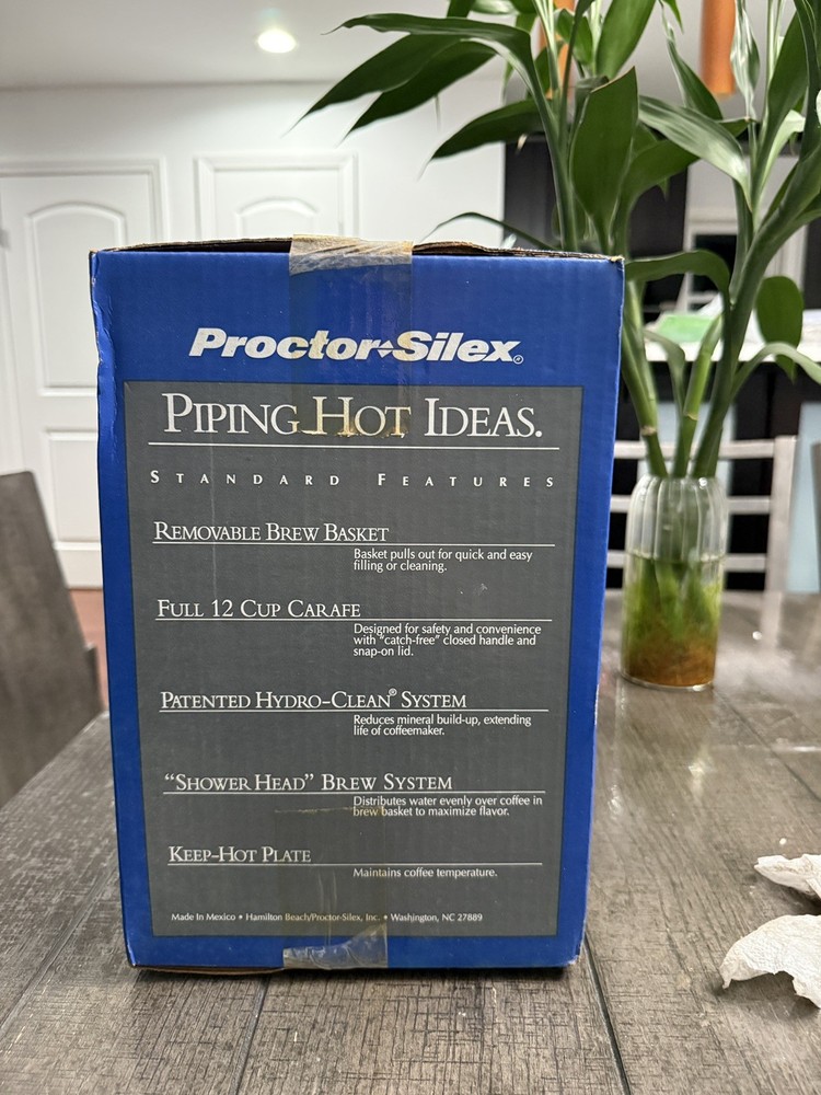 Proctor-Silex Automatic Drip Coffee Maker 2-12 Cup Model A607A White