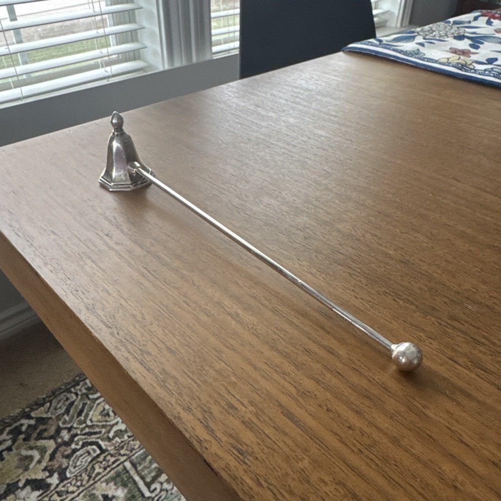 Wallace Silversmiths 5012 Silver plate Candle Snuffer