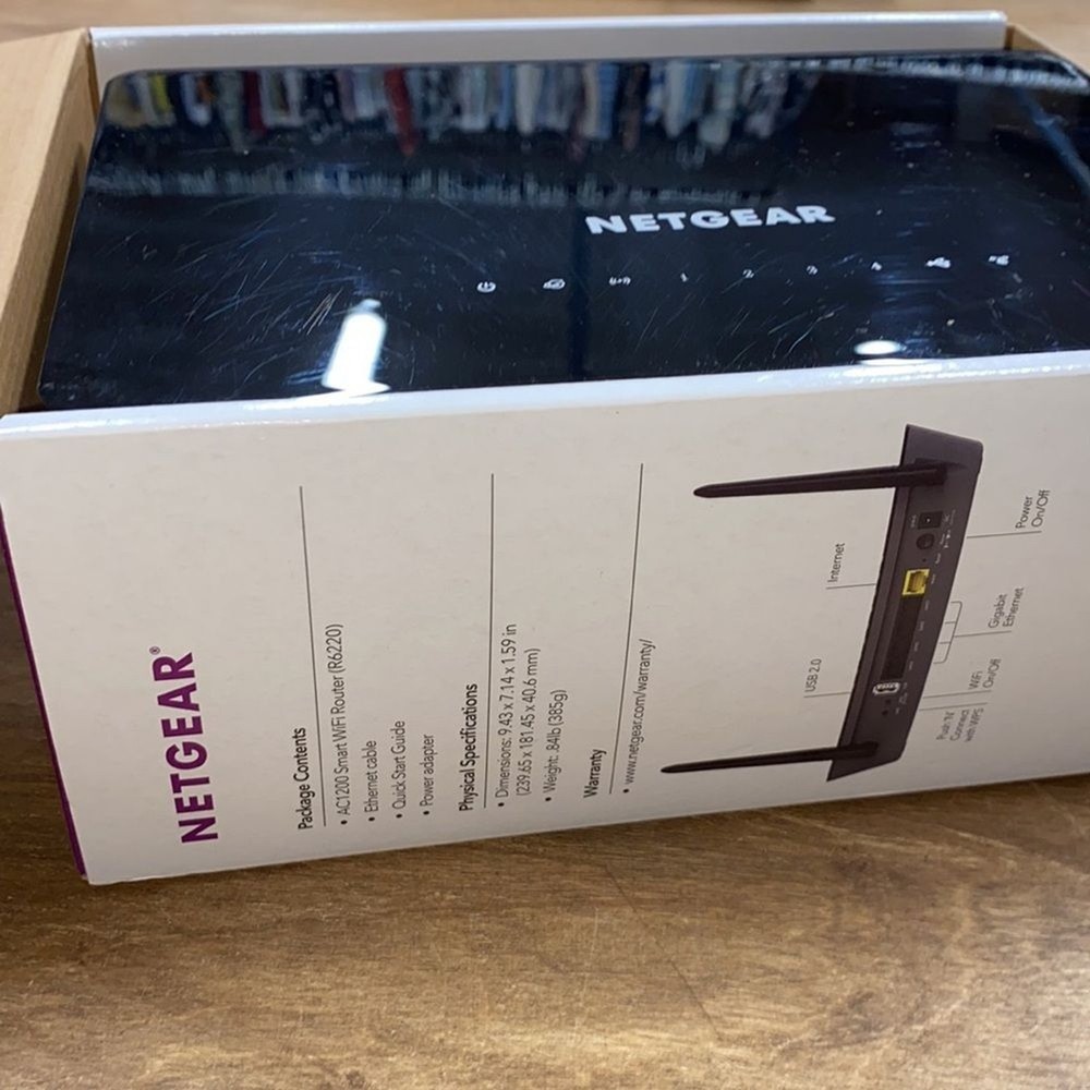 Netgear AC1200 smart WiFi router