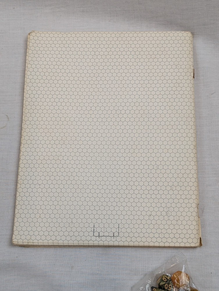 HEXAGONAL MAPPING BOOKLET #8007 1981 D&D TSR Dungeons Dragons Adventure + dice