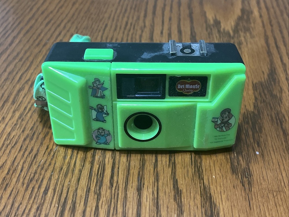 1992 Del Monte Corp the Chipmunks edition camera