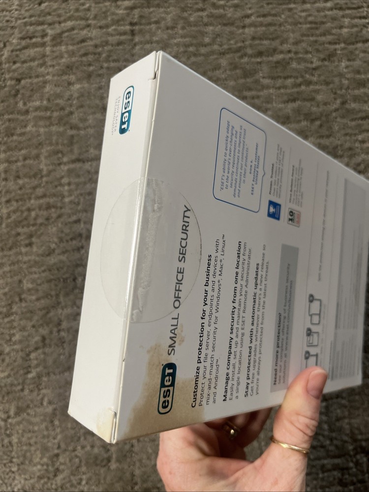 ESET Small Office Security Software, for 5 Devices, PC/Mac New